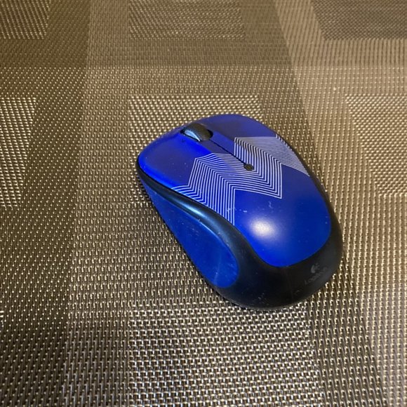 Logitech Mouse - Picture 3 of 5